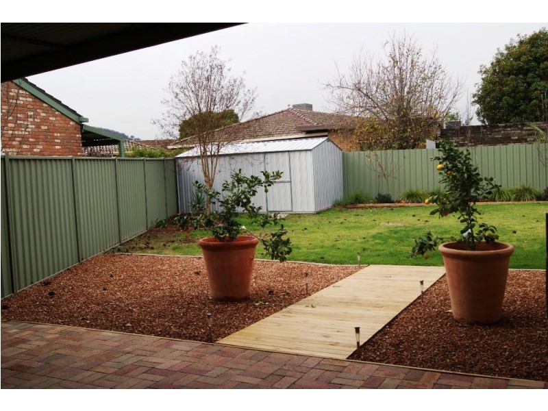 564 Woodbury Court, Lavington NSW 2641