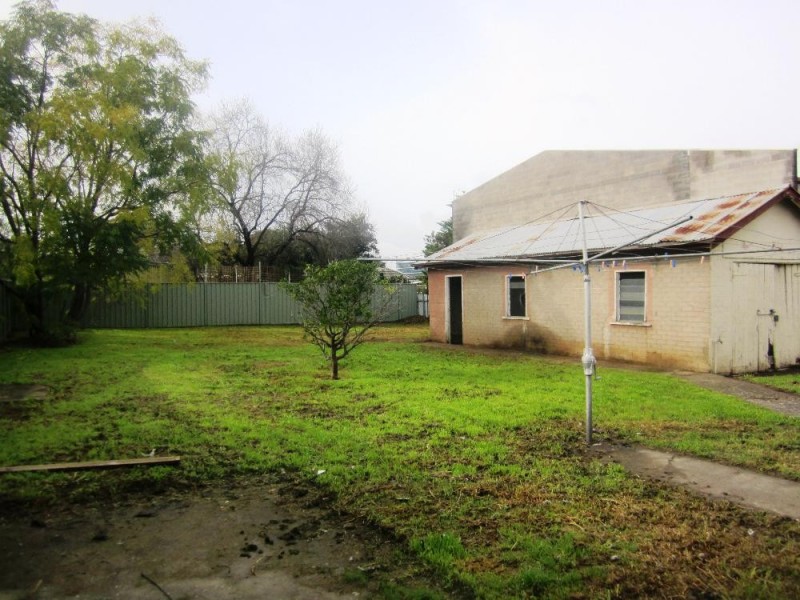 356 Urana Road, Lavington NSW 2641