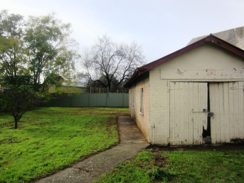 356 Urana Road, Lavington NSW 2641