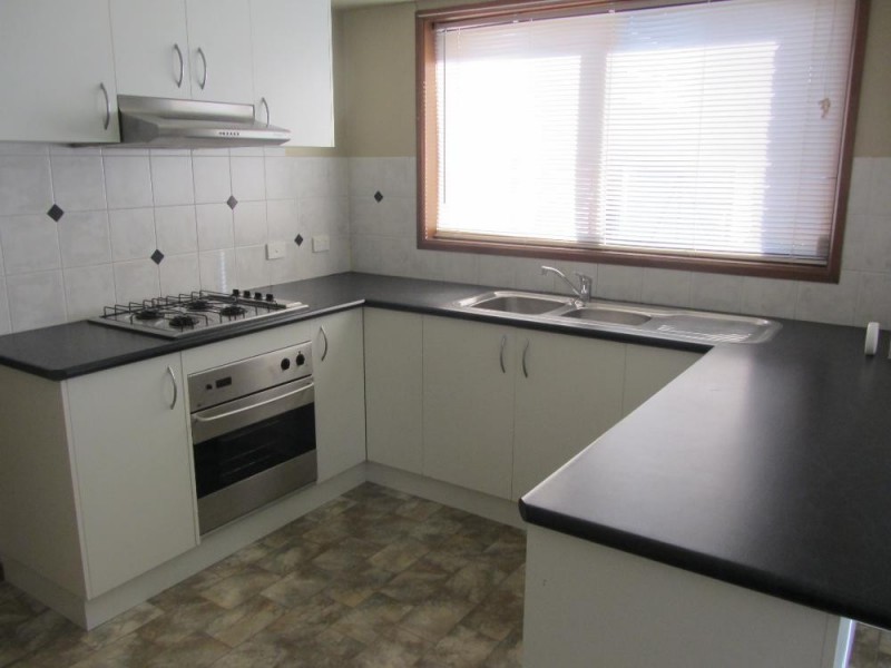 74 Bogong Street, Thurgoona NSW 2640