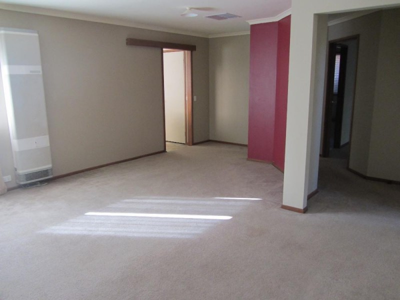 74 Bogong Street, Thurgoona NSW 2640