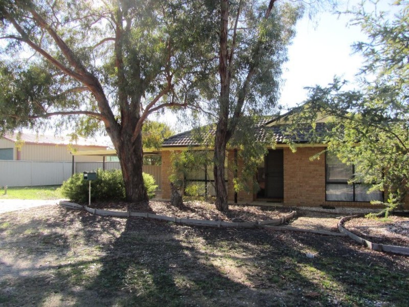 74 Bogong Street, Thurgoona NSW 2640