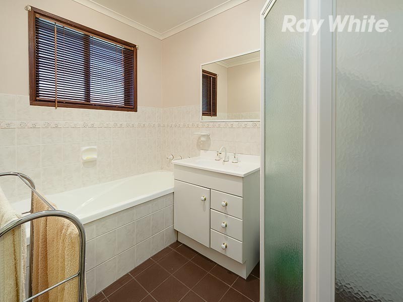 22 Lacebark Court, Thurgoona NSW 2640