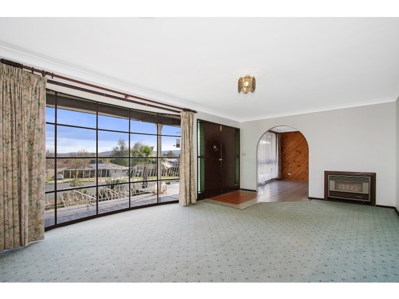 324 Tracy Street, Lavington NSW 2641