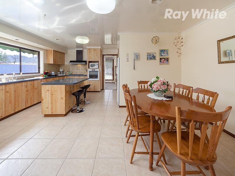 479 Donald Court, Lavington NSW 2641