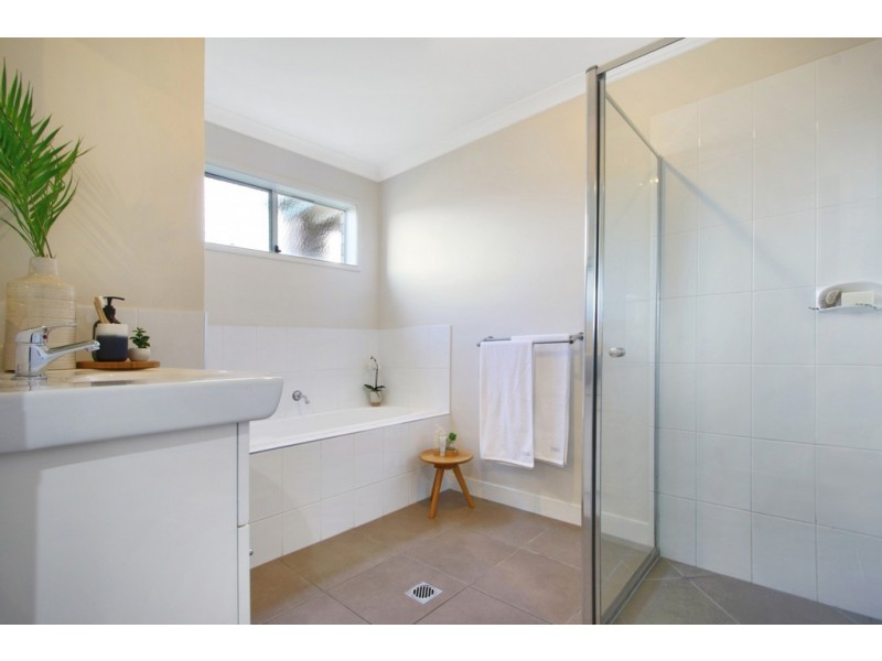 17 Chafia Place, Springdale Heights NSW 2641