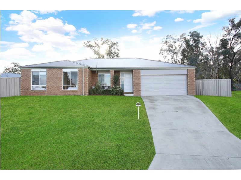 17 Chafia Place, Springdale Heights NSW 2641