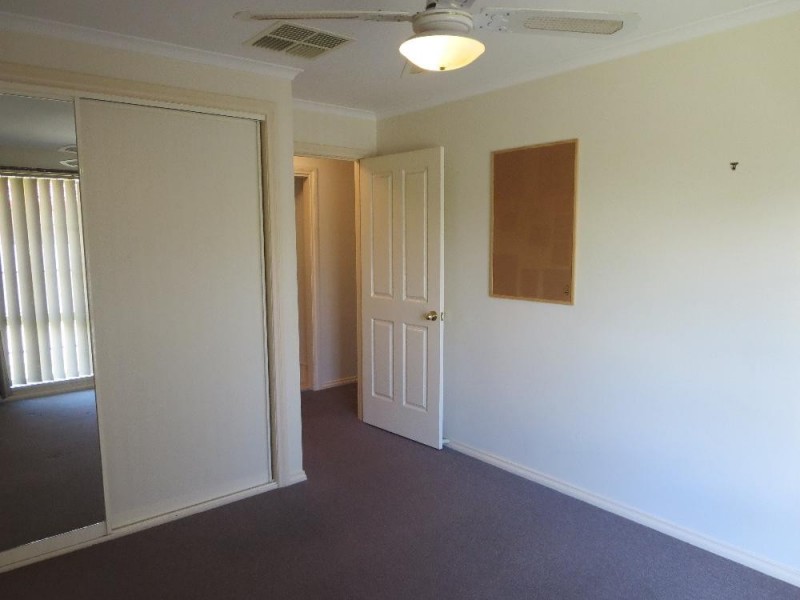 1/3 Rachel Court, Lavington NSW 2641