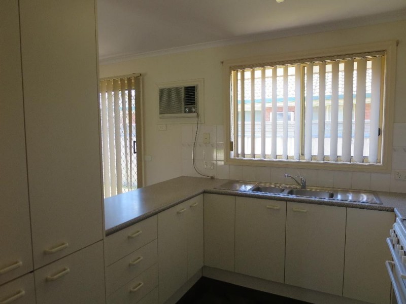 1/3 Rachel Court, Lavington NSW 2641