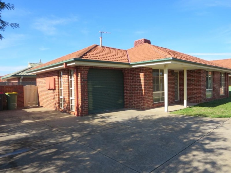 1/3 Rachel Court, Lavington NSW 2641