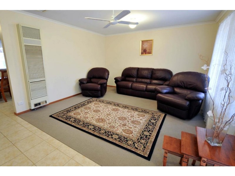 9/381 Dick Road, Lavington NSW 2641