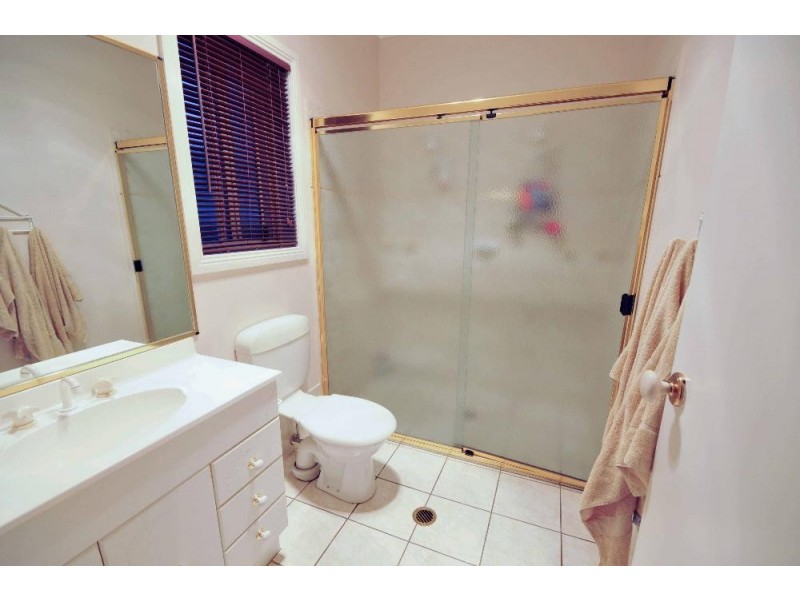 19 Valerie Way, Lavington NSW 2641