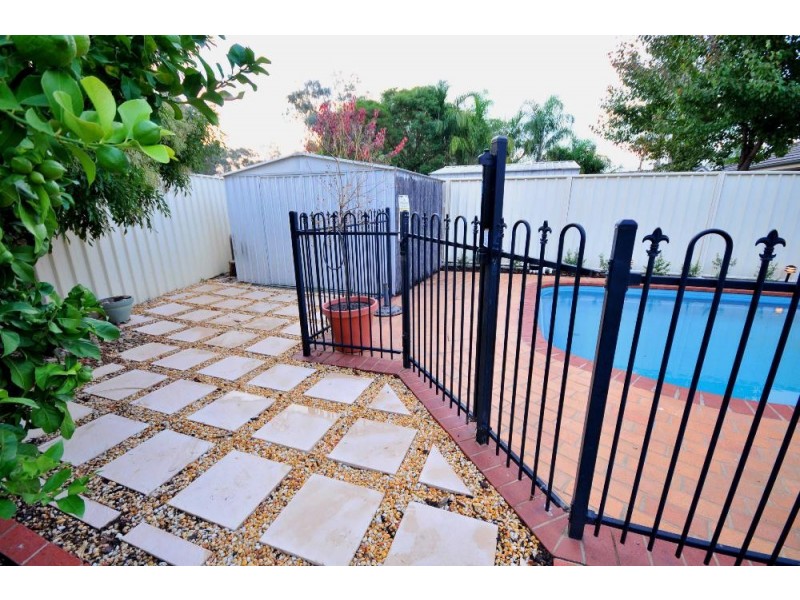 19 Valerie Way, Lavington NSW 2641