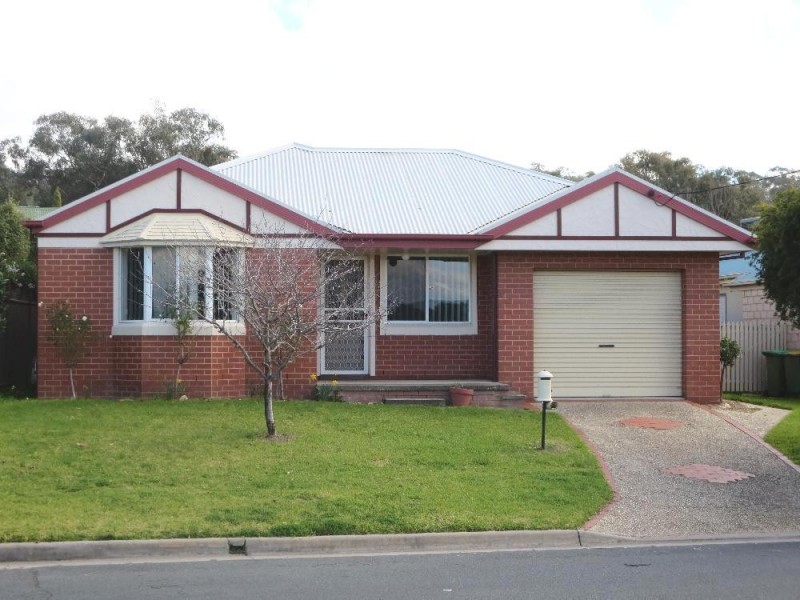873 Tenbrink Street, Albury NSW 2640