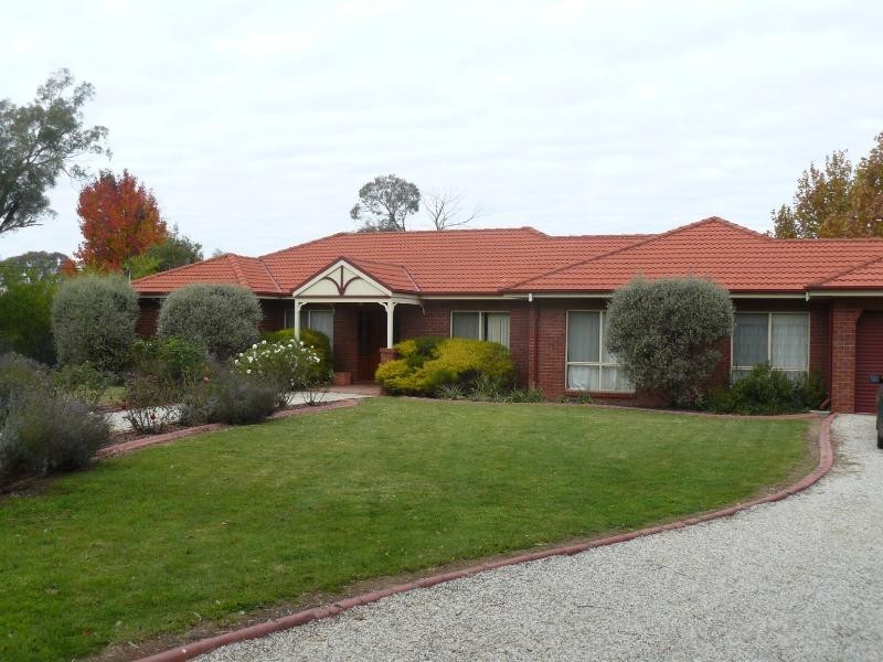188 Hoddle Street, Howlong NSW 2643