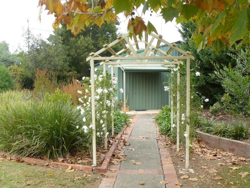 188 Hoddle Street, Howlong NSW 2643