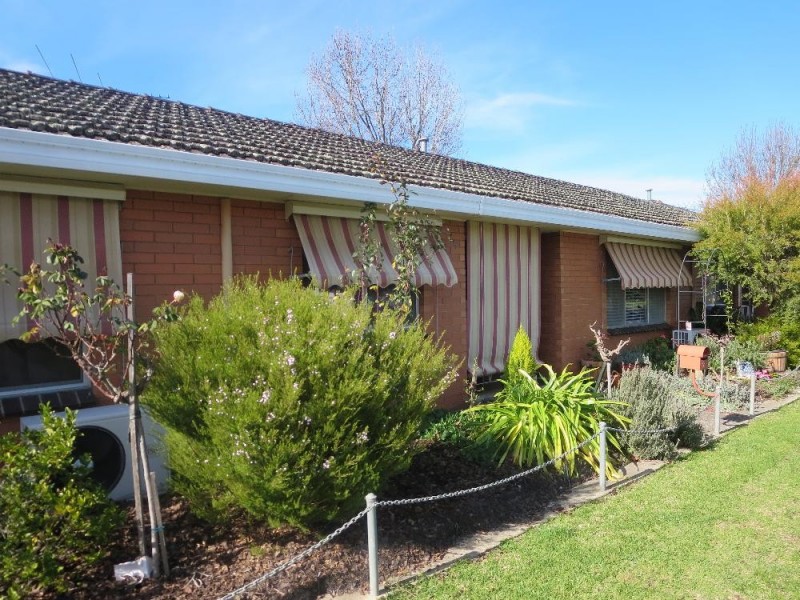 1-4/551 Kalimna Crescent, Lavington NSW 2641