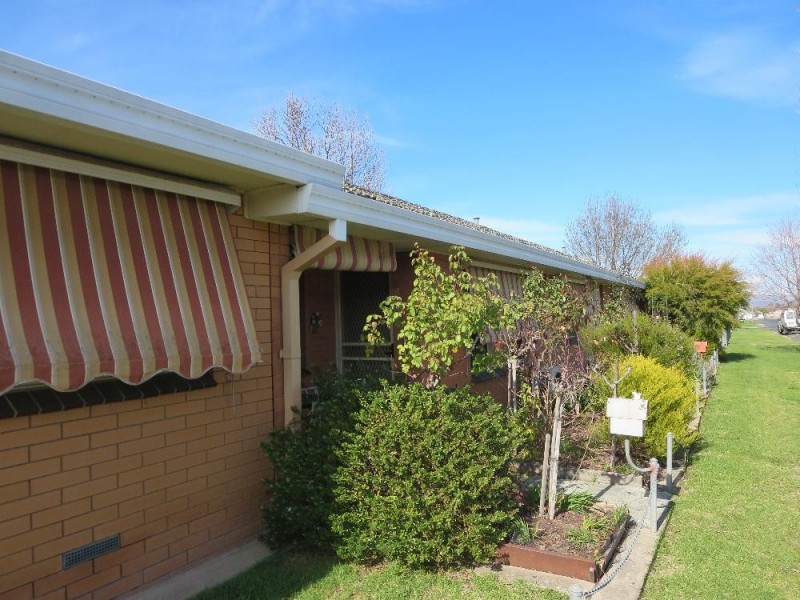 1-4/551 Kalimna Crescent, Lavington NSW 2641