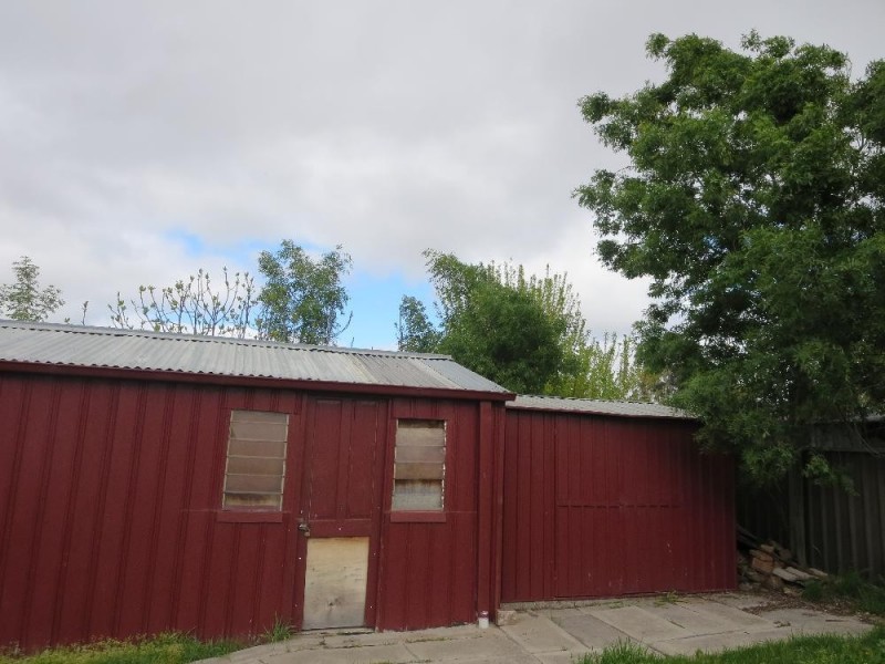 989 Captain Cook Drive, North Albury NSW 2640