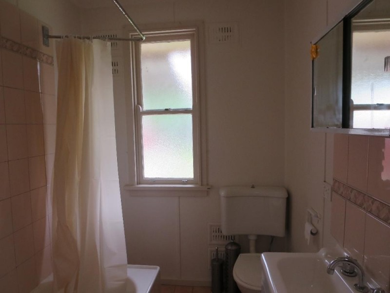 989 Captain Cook Drive, North Albury NSW 2640