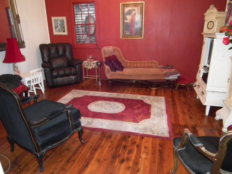 239 Honour Avenue, Corowa NSW 2646