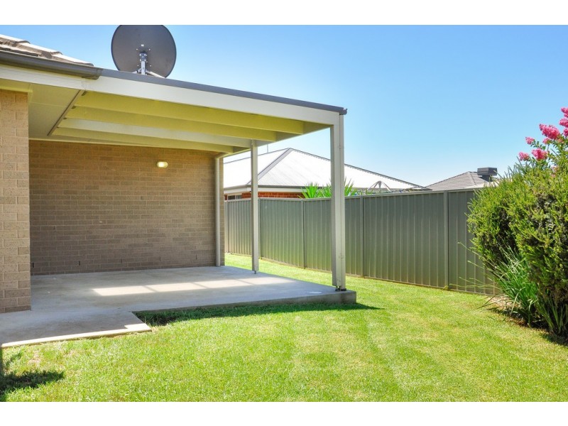 7 Bullfrog Court, Thurgoona NSW 2640