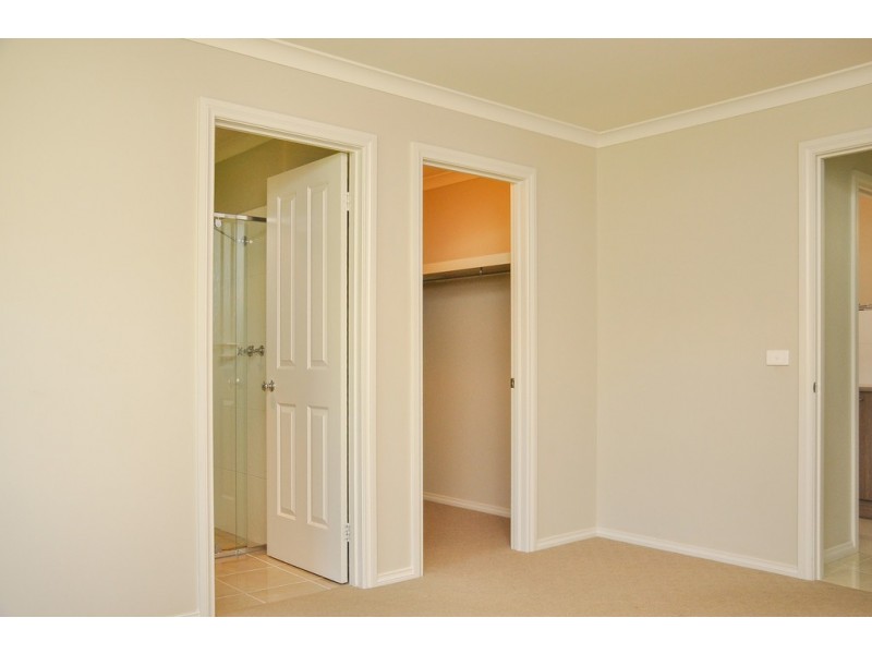 7 Bullfrog Court, Thurgoona NSW 2640