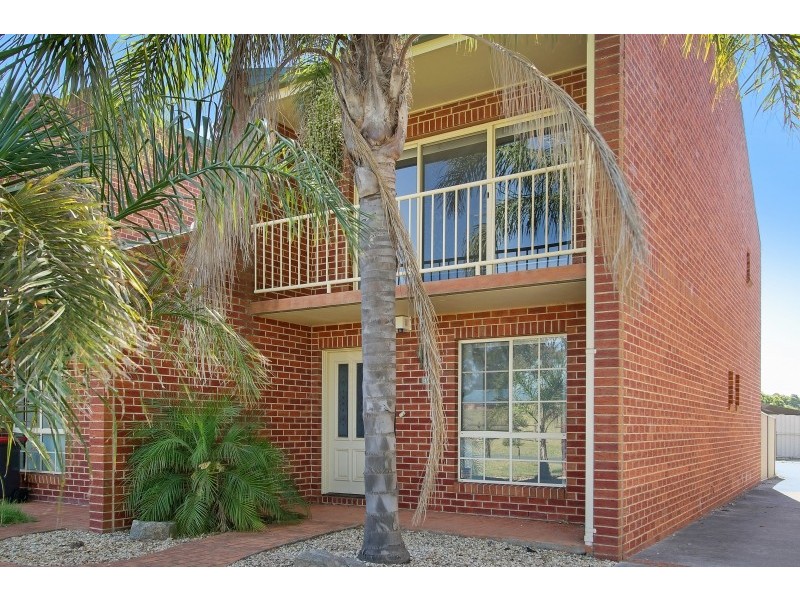 3/542 Kotthoff Street, Lavington NSW 2641