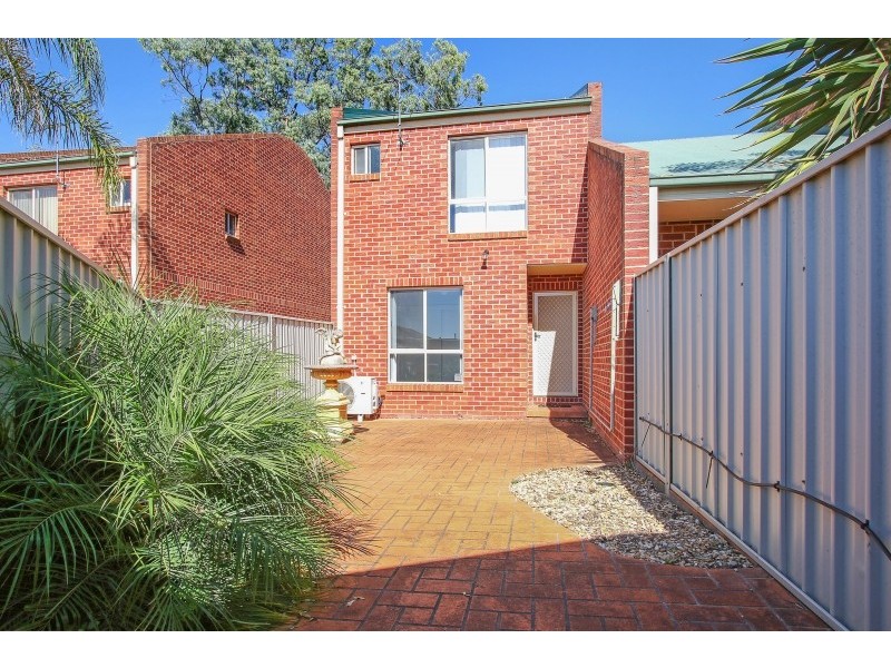 3/542 Kotthoff Street, Lavington NSW 2641