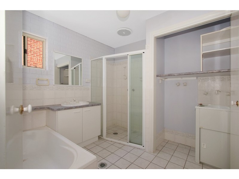 3/542 Kotthoff Street, Lavington NSW 2641