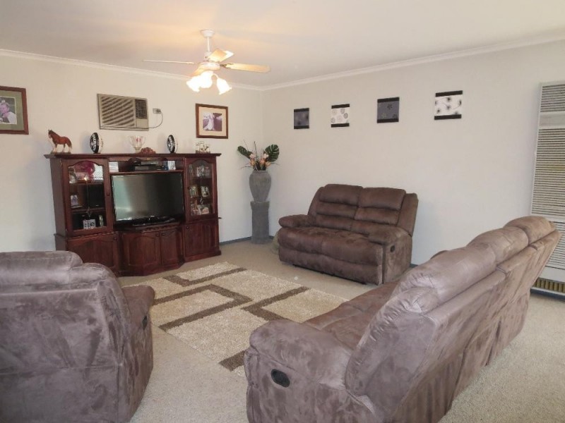 513 Iluka Crescent, Lavington NSW 2641