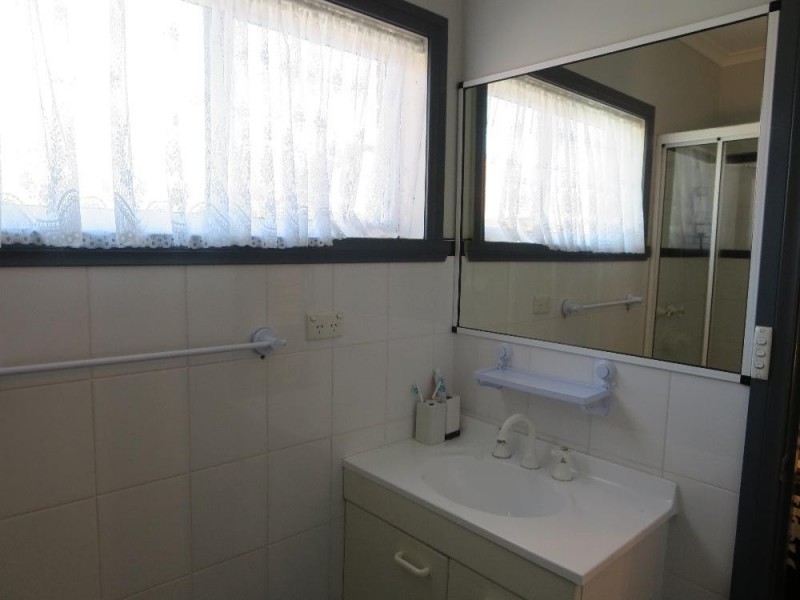 513 Iluka Crescent, Lavington NSW 2641