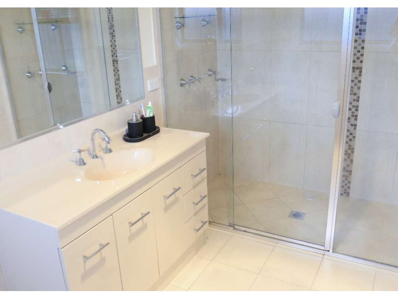 4 Redbox Drive, Thurgoona NSW 2640