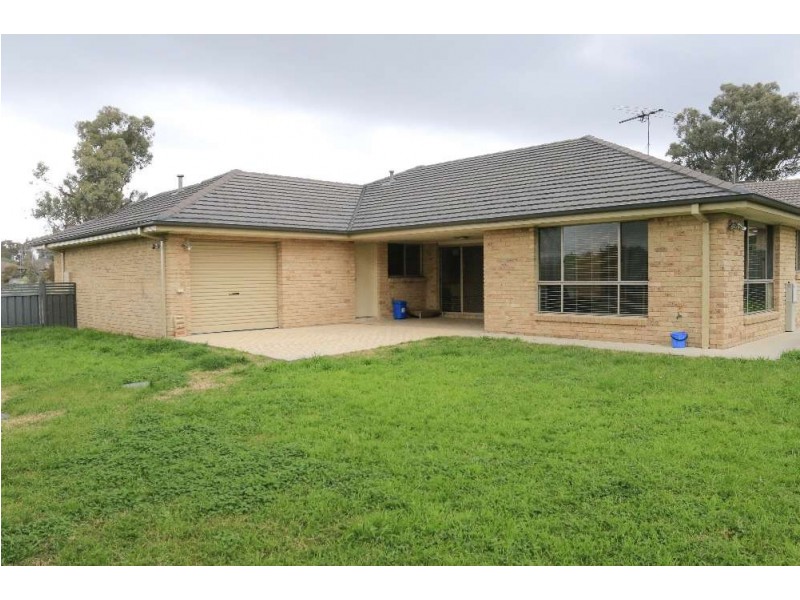 4 Redbox Drive, Thurgoona NSW 2640