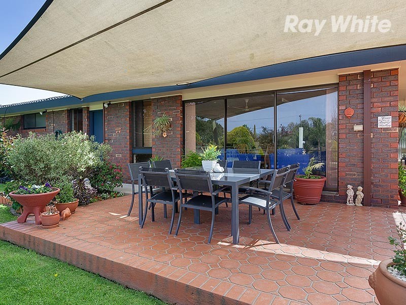 411 Romani Drive, Lavington NSW 2641