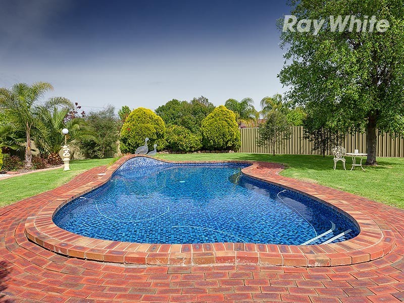 411 Romani Drive, Lavington NSW 2641