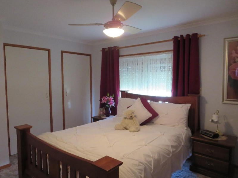 42 La Fontaine Avenue, Lavington NSW 2641