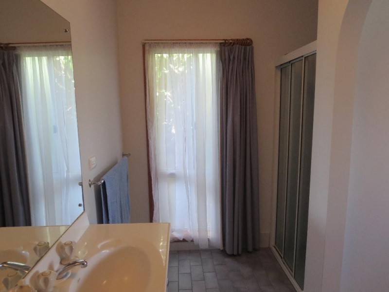 42 La Fontaine Avenue, Lavington NSW 2641