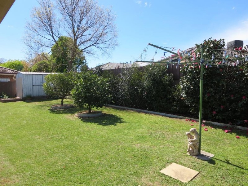 42 La Fontaine Avenue, Lavington NSW 2641