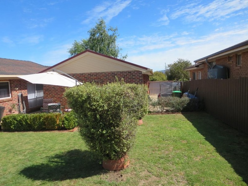 42 La Fontaine Avenue, Lavington NSW 2641