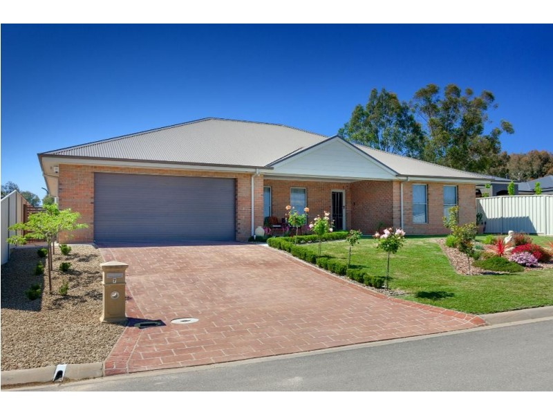 7 Bolger Court, Thurgoona NSW 2640