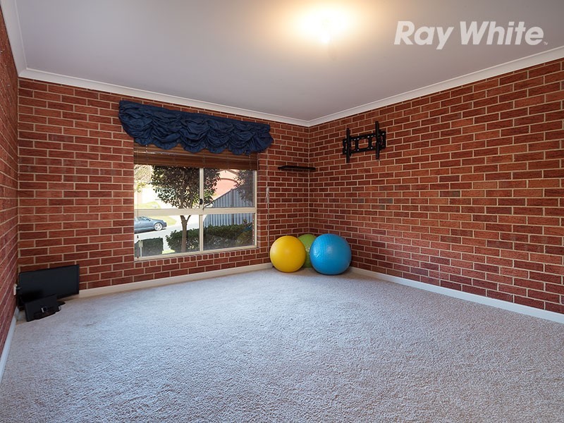 17 Michelle Avenue, Lavington NSW 2641