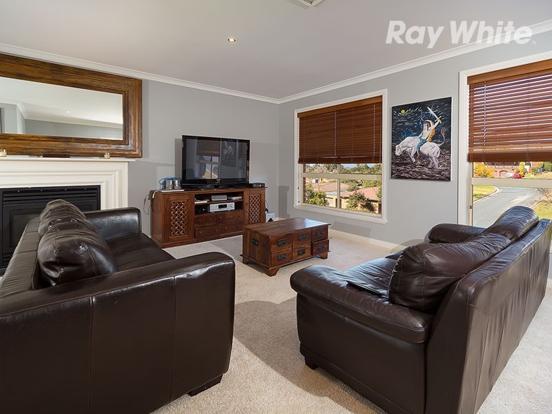 17 Michelle Avenue, Lavington NSW 2641