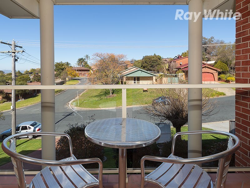 17 Michelle Avenue, Lavington NSW 2641