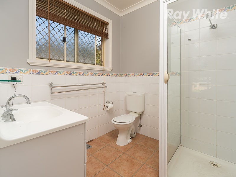 17 Michelle Avenue, Lavington NSW 2641