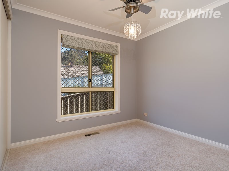 17 Michelle Avenue, Lavington NSW 2641