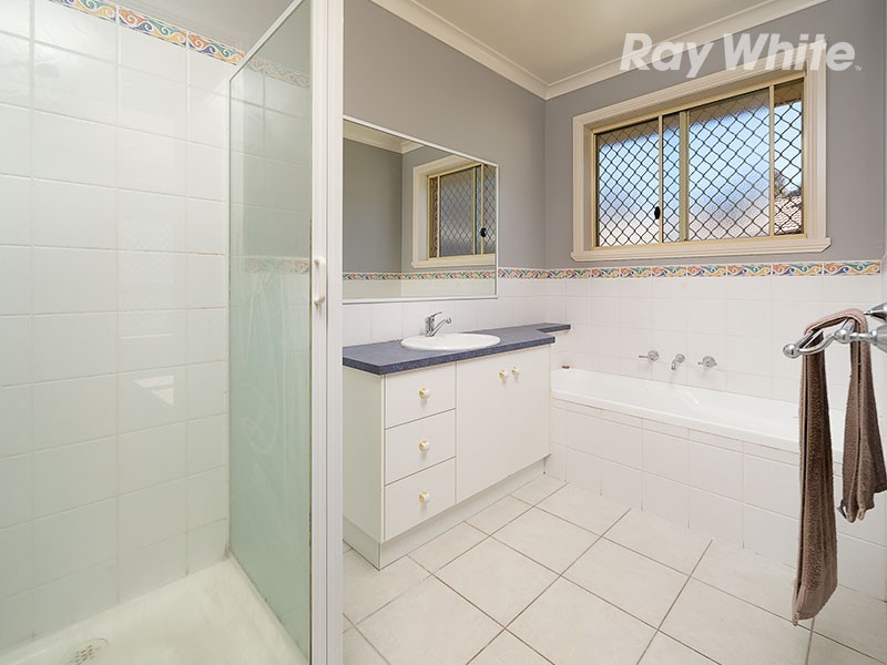 17 Michelle Avenue, Lavington NSW 2641