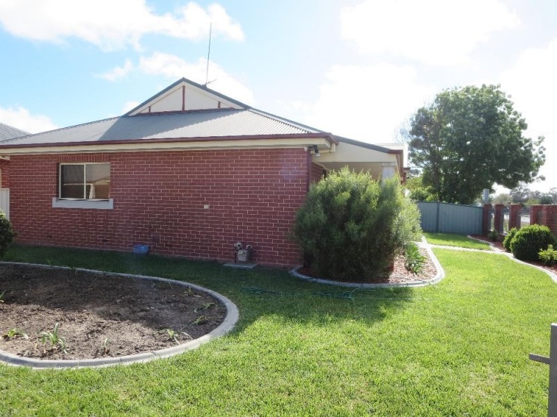 2/108 Adams Street, Jindera NSW 2642