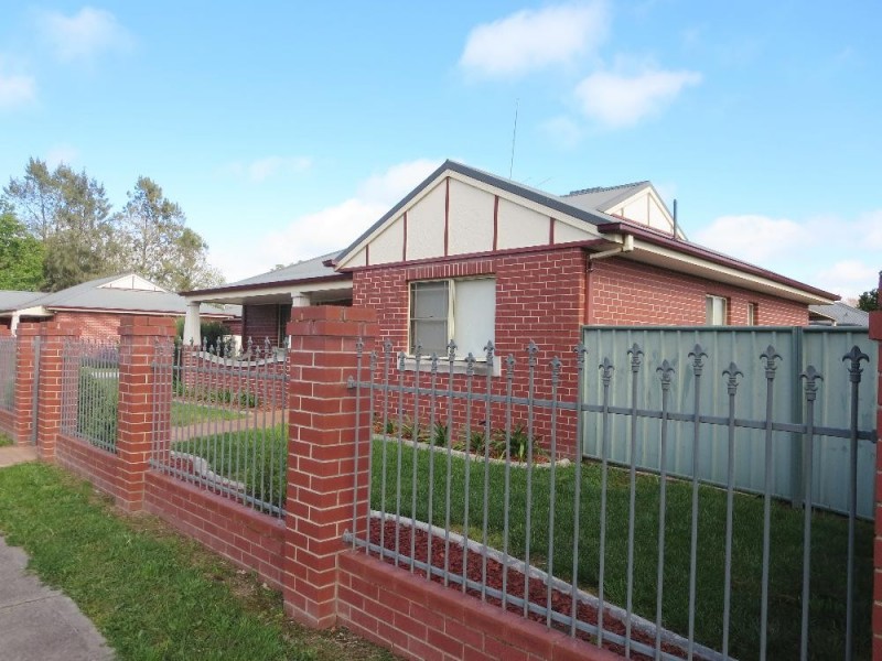 2/108 Adams Street, Jindera NSW 2642