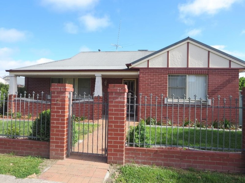 2/108 Adams Street, Jindera NSW 2642